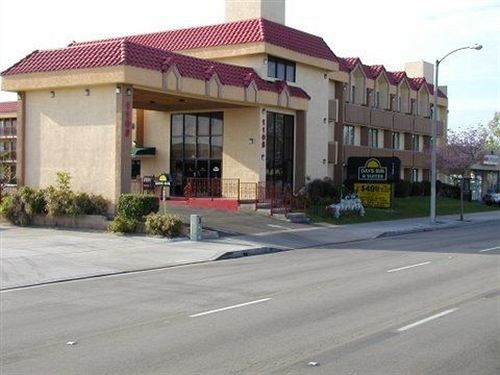 Budget Inn Anaheim/Santa Ana Exterior foto